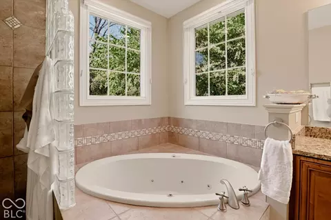 Bath - 2830 Towne Dr, Carmel, IN 46032 photo 5 of 11