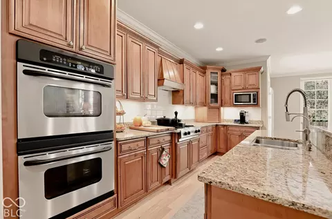 Kitchen - 2830 Towne Dr, Carmel, IN 46032 photo 4 of 7