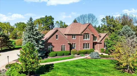 Exterior - 2830 Towne Dr, Carmel, IN 46032 photo 2 of 21