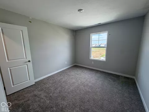 1552 Pebble Beach Dr, Pendleton, IN 46064 photo 6