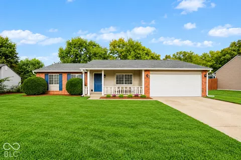 8528 Friendship Ln, Indianapolis, IN 46217