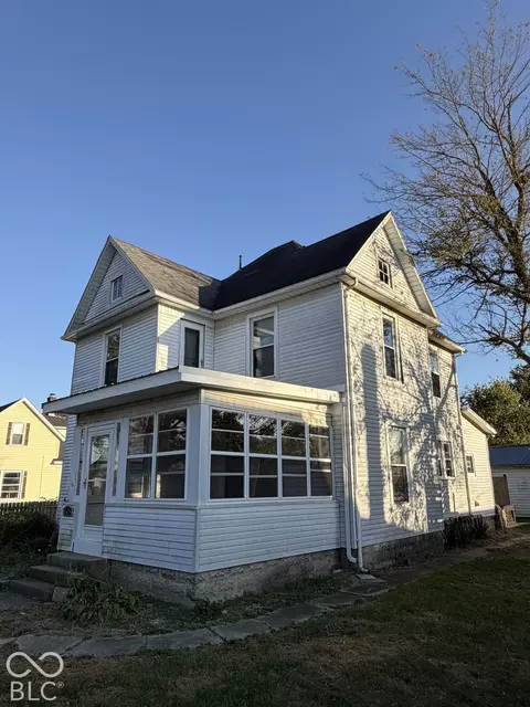 1705 S E St, Elwood, IN 46036