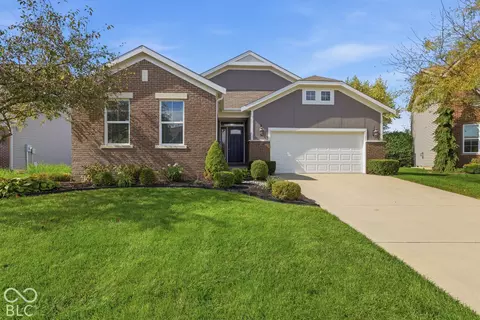 8390 N Doheny Dr, Mccordsville, IN 46055