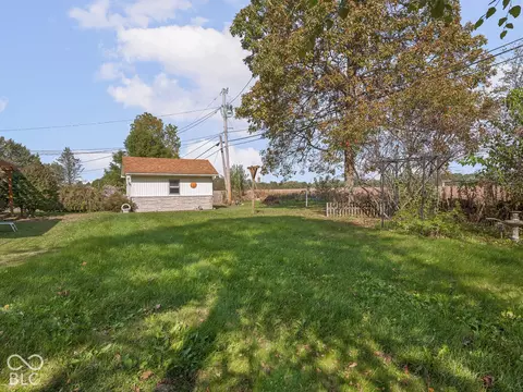 Exterior - 9008 Carriage Ln, Pendleton, IN 46064 photo 15 of 15