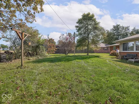 Exterior - 9008 Carriage Ln, Pendleton, IN 46064 photo 14 of 15