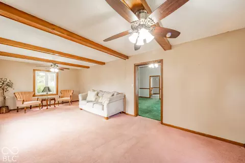 Living - 230 Franklin St, Pendleton, IN 46064 photo 2 of 5