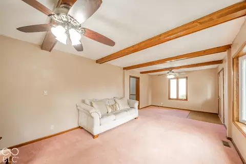 Living - 230 Franklin St, Pendleton, IN 46064 photo 3 of 5