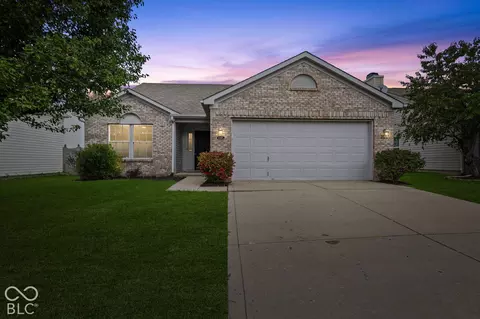 1088 Central Park Blvd S, Greenwood, IN 46143