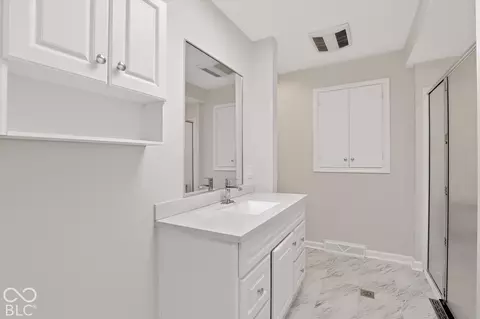 Bath - 11432 Rolling Ct, Carmel, IN 46033 photo 3 of 5