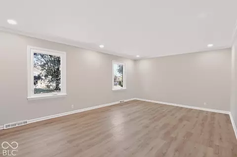 Living - 11432 Rolling Ct, Carmel, IN 46033 photo 2 of 12