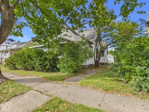 820 W 3rd St, Anderson, IN 46016