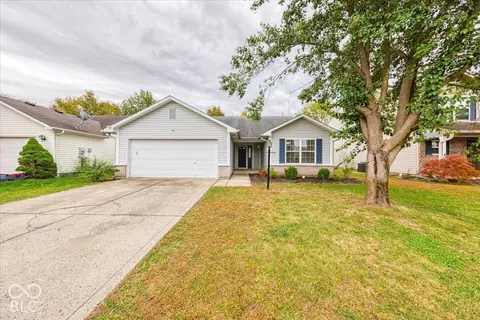 6405 Lonestar Dr, Indianapolis, IN 46237