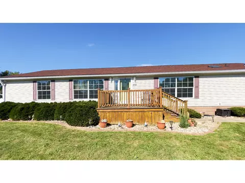 244 Heartland Dr, Shelbyville, IN 46176