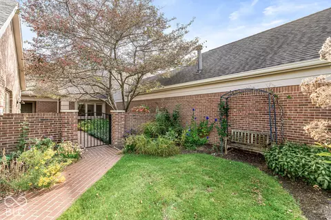 214 Olde Mill Cv, Indianapolis, IN 46260
