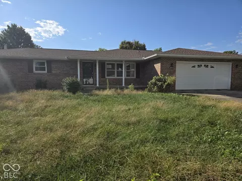 2861 E Colonial Ave, Terre Haute, IN 47805