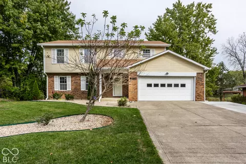 8633 Fox Ridge Ln, Indianapolis, IN 46256