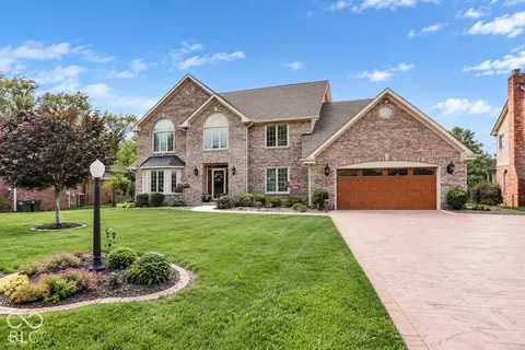 214 Yorkshire Blvd W, Indianapolis, IN 46229
