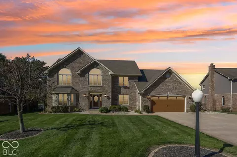 214 Yorkshire Blvd W, Indianapolis, IN 46229