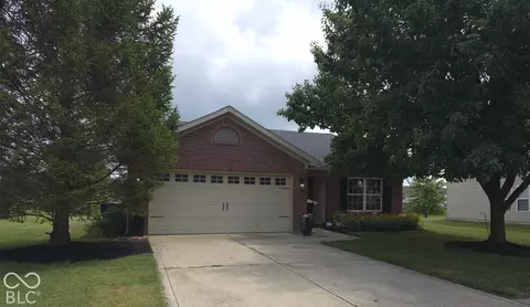 7155 N Lyndhurst Xing, Mccordsville, IN 46055
