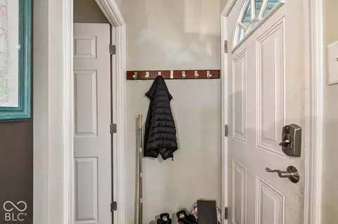 Entry Way - 332 Pickett St, Plainfield, IN 46168 photo 4 of 11