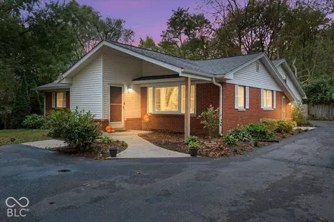 6802 Hillcrest Ct, Indianapolis, IN 46227
