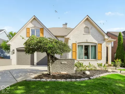 6729 W Stonegate Dr, Zionsville, IN 46077