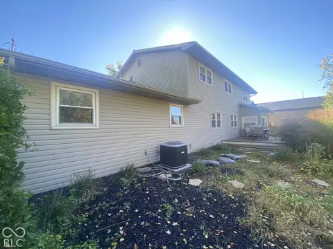 Exterior - 558 S 2nd St, Upland, IN 46989 photo 8 of 11