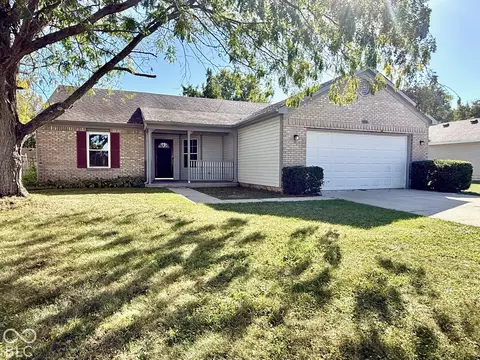 1271 Sherwood Dr, Danville, IN 46122