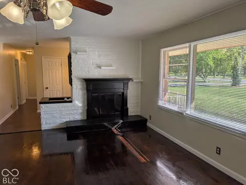 Living - 2060 E Thompson Rd, Indianapolis, IN 46227 photo 2 of 4