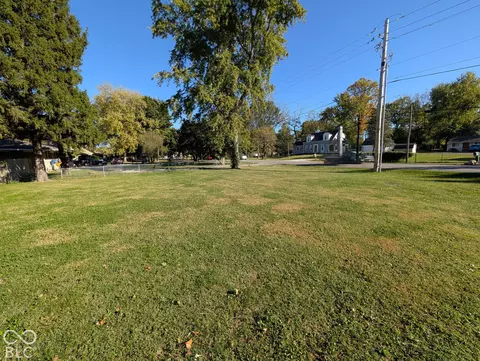 Exterior - 2060 E Thompson Rd, Indianapolis, IN 46227 photo 2 of 11