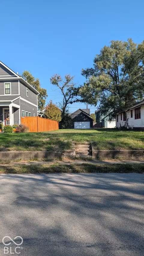 1715 Montcalm St, Indianapolis, IN 46202