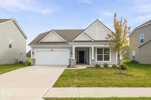 4151 Homestead Dr, Whitestown, IN 46075