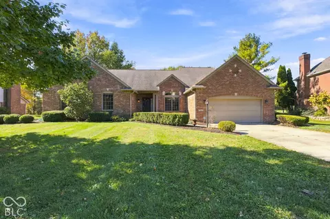 1825 Continental Dr, Zionsville, IN 46077