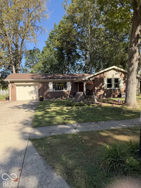 465 Autumn Ln, Greenwood, IN 46143
