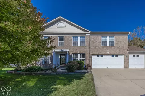 3048 Reflection Ct, Greenwood, IN 46143