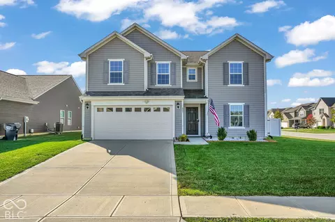 803 Blue Ash Trl, Greenwood, IN 46143