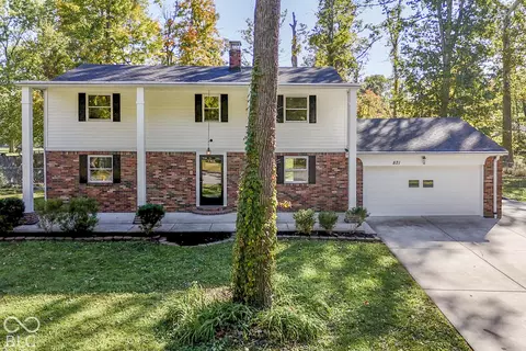 821 Merry Ln, Greenwood, IN 46142