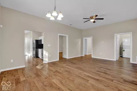 Living - 1502 Union St, Columbus, IN 47201 photo 1 of 2