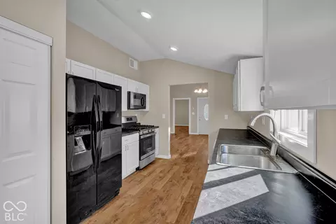 Kitchen - 1502 Union St, Columbus, IN 47201 photo 1 of 1
