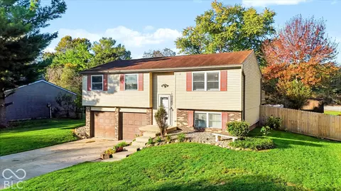 7802 Savannah Dr, Indianapolis, IN 46217