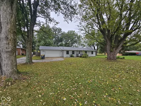 5807 Columbus Ave, Anderson, IN 46013