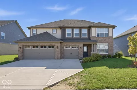 929 Garrison Dr, Greenwood, IN 46143