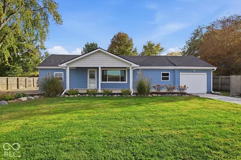 1425 E Meiks Rd, Shelbyville, IN 46176