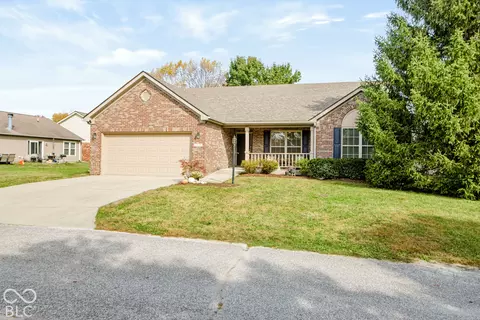 7720 Dakota Dr, Noblesville, IN 46062