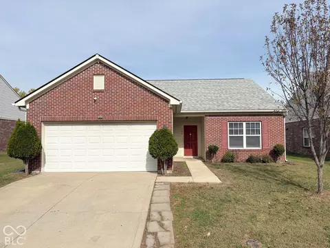 724 Winding Grove Dr, Indianapolis, IN 46217