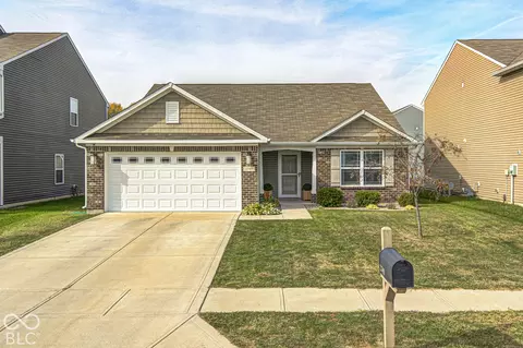 2740 Applecard Dr, Indianapolis, IN 46234