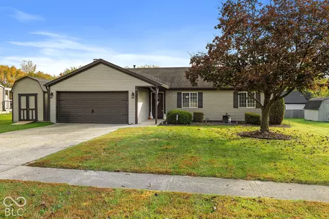 641 Boonesboro Dr, Greenwood, IN 46142
