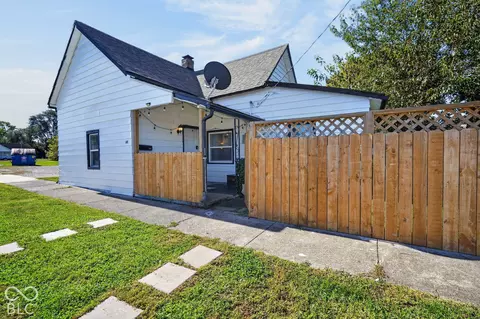 611 Center St, Shelbyville, IN 46176