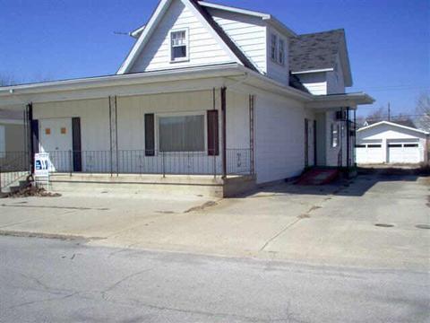 112 Mcclellan St, Windfall, IN 46076 photo 2