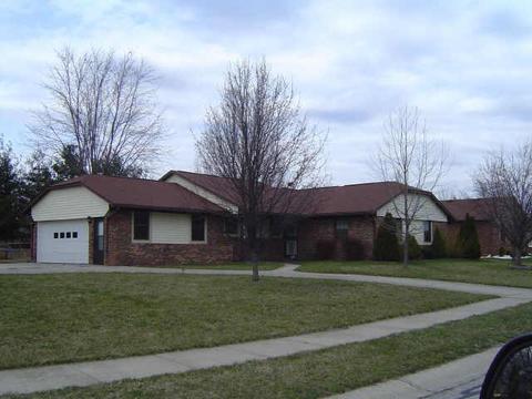 1614 S Beech Dr, Plainfield, IN 46168 photo 1